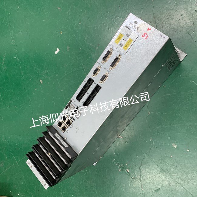 穆格伺服驅(qū)動器維修D(zhuǎn)M2020 CCE28EENLNL0B00-06通電24V跳閘維修