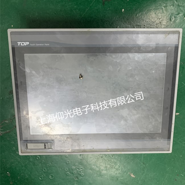 經(jīng)編機(jī)機(jī)M2I觸摸屏維修 XT0P10TW-UD黑屏死機(jī)故障快速維修