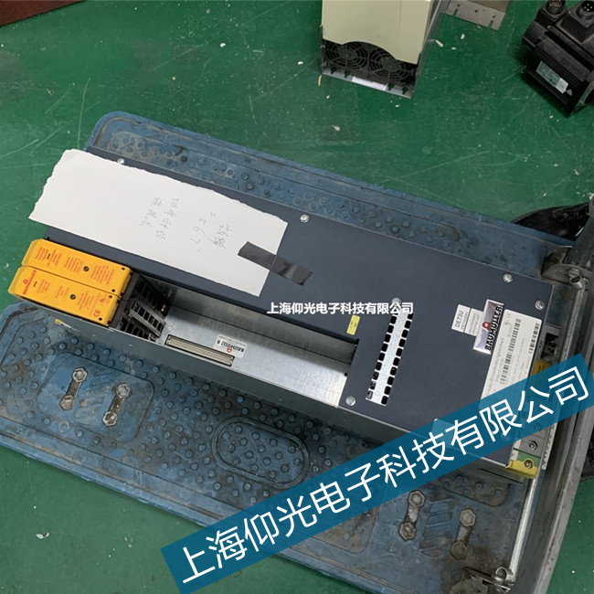 苞米勒伺服電機(jī)控制器顯示F0301代碼分析及維修