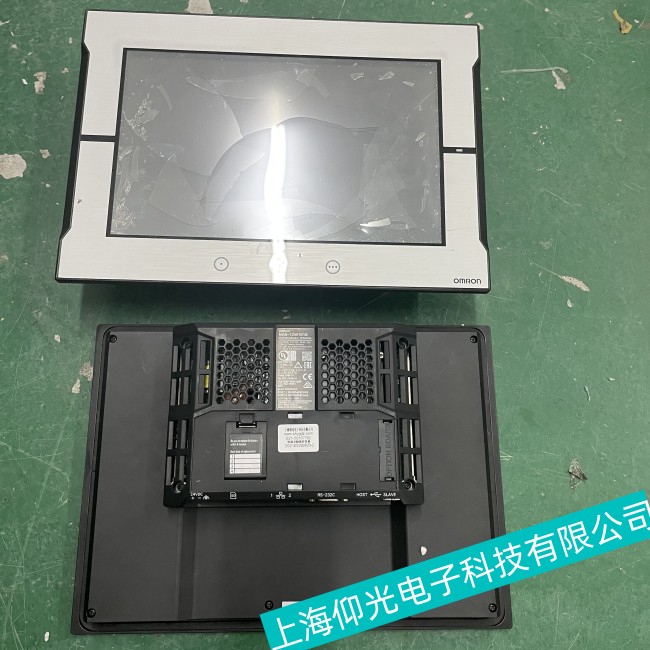 江蘇玻璃工業(yè)歐姆龍觸摸屏NS8-V2出現開機屏幕亂顯示故障維修