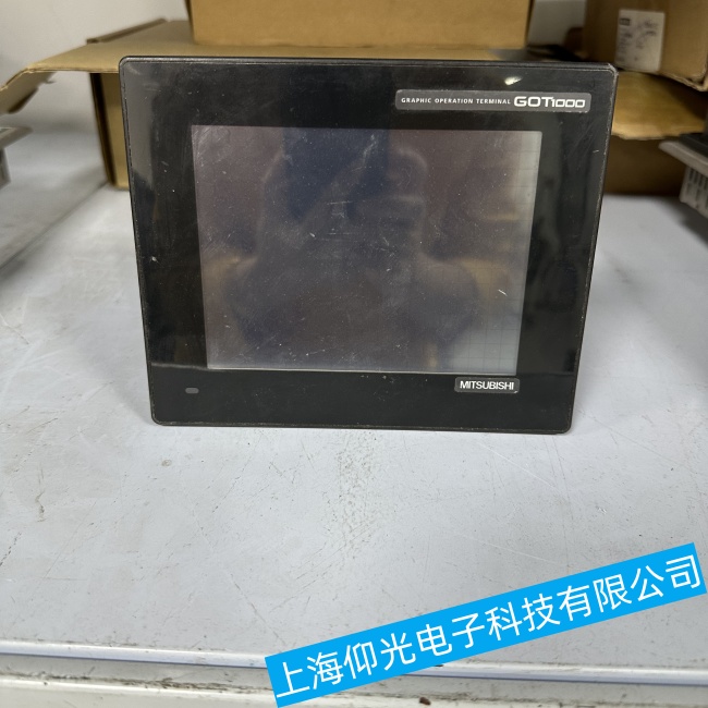 金華三菱觸摸屏A975GOT-TBD-B上電燒保險(xiǎn)故障維修售后點(diǎn)