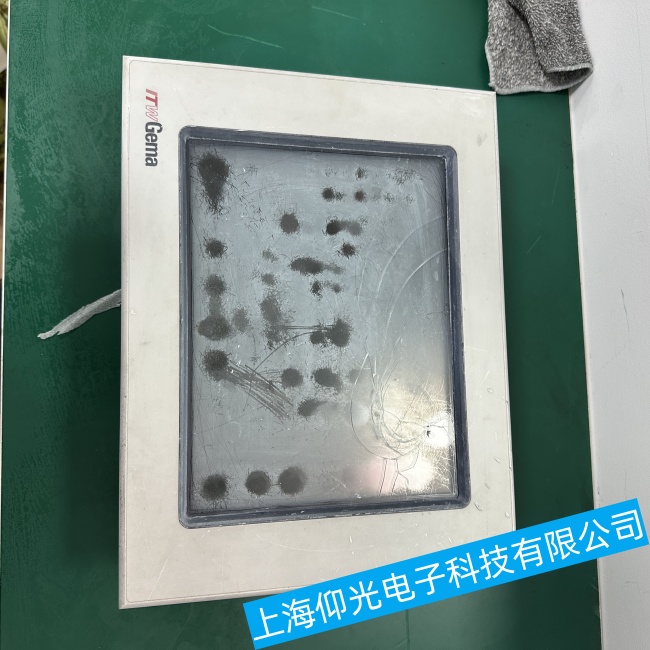 長沙伊頓觸摸屏MC2-440-12TSB-1-1K無法進(jìn)入操作系統(tǒng)界面故障維修技術(shù)精湛