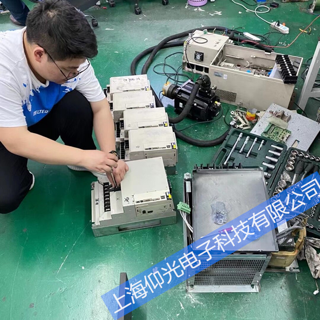 安川伺服驅(qū)動器SGDV-120A01A002000通電報(bào)警A73維修